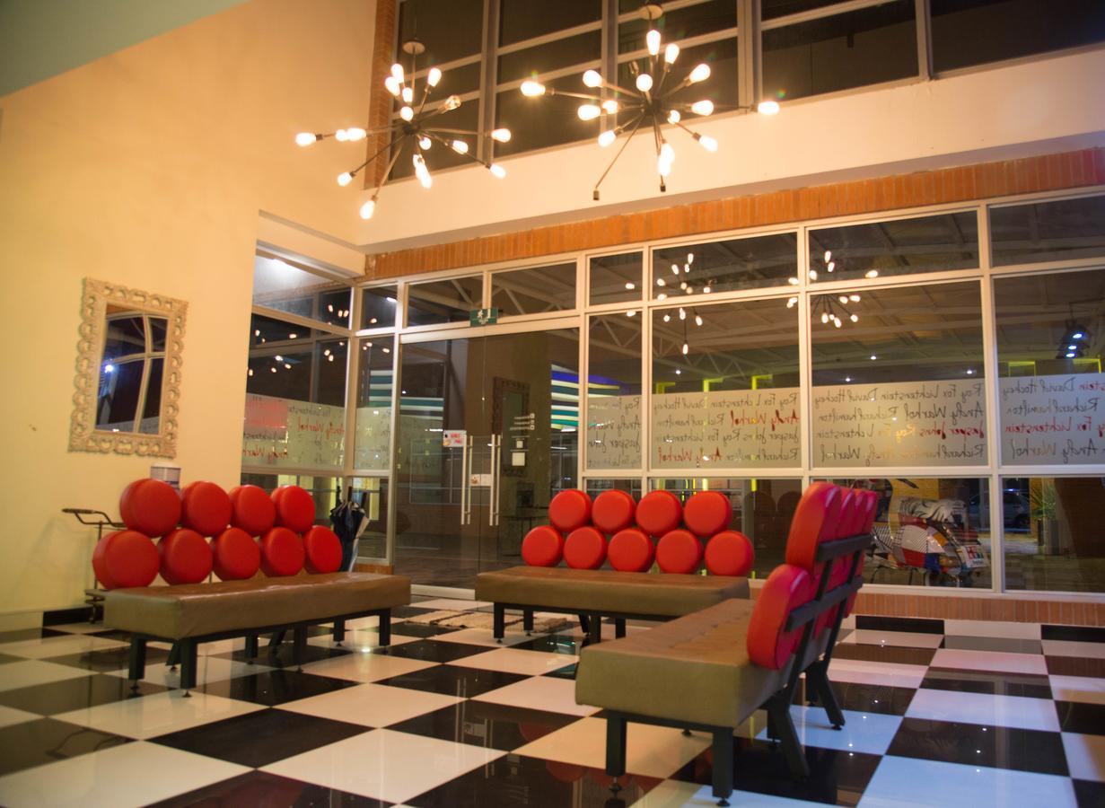 Hotel Pop Art Y Centro De Convenciones 4*